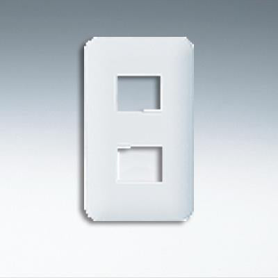 コスモシリーズ コンセントプレート2個用(ホワイト) <WTF7002W>